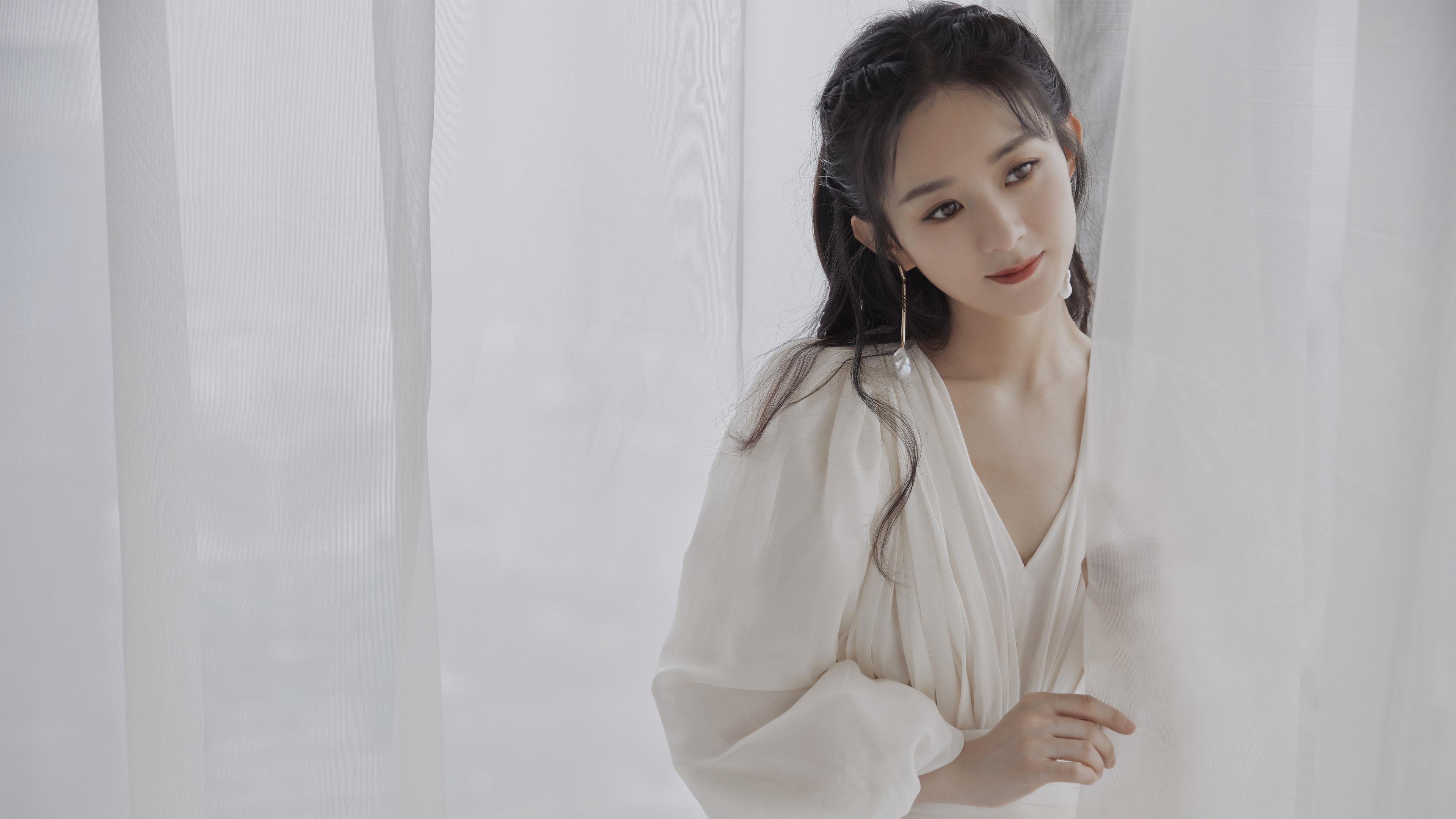 中国男篮海外拉练期间重点演练防守轮转与快攻配合，中国男篮打篮球