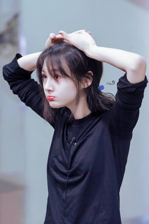 塞尔维亚女篮在国际赛场中奋勇拼搏,夺取佳绩